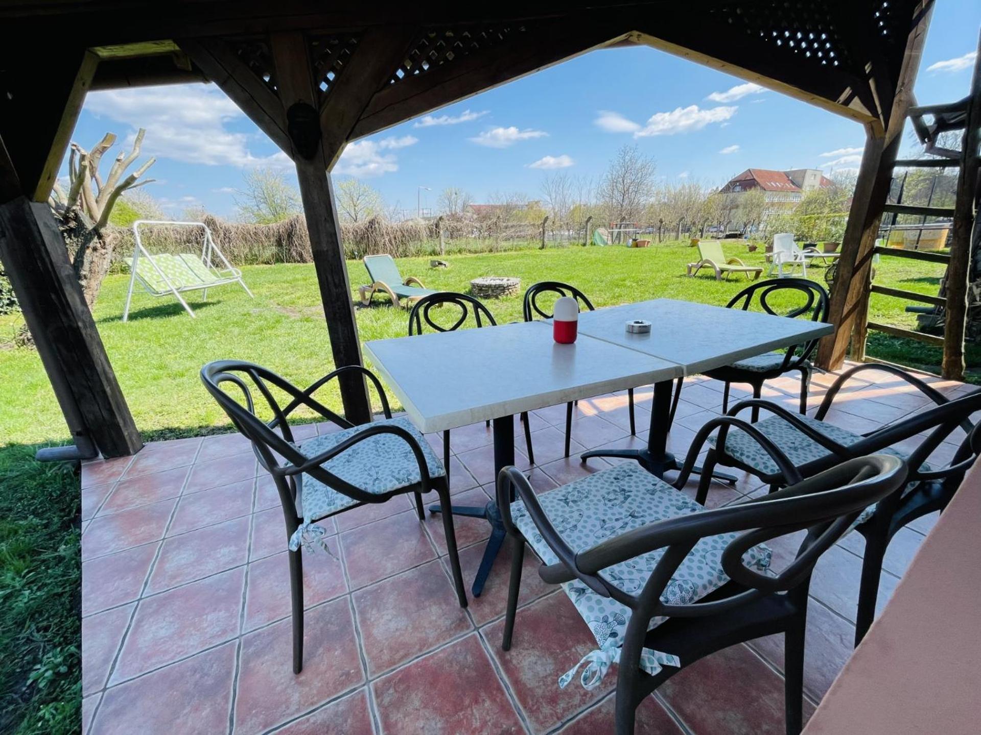Greenpark Garden Villa Family Apartments Near Tokaj 세렌치 외부 사진