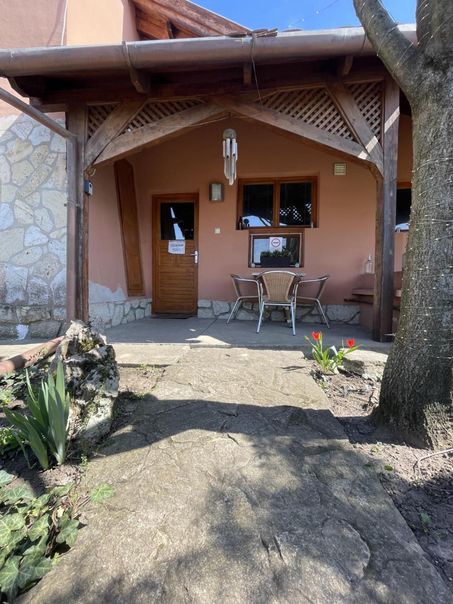 Greenpark Garden Villa Family Apartments Near Tokaj 세렌치 외부 사진